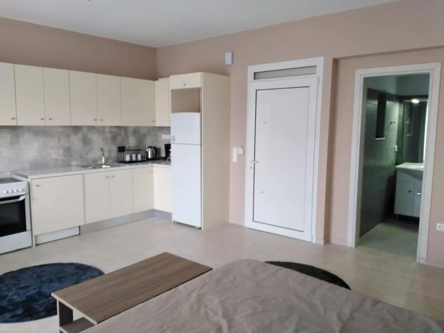 Brand New Spacious Studio Itea Dış mekan fotoğraf